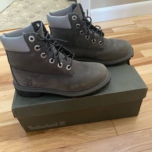 timberland boots  junior size : 5 | woman’s size : 7